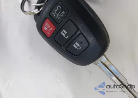 2017 Toyota Highlander Le Plus z USA, uszkodzony, nr VIN 5TDZZRFHXHS228448